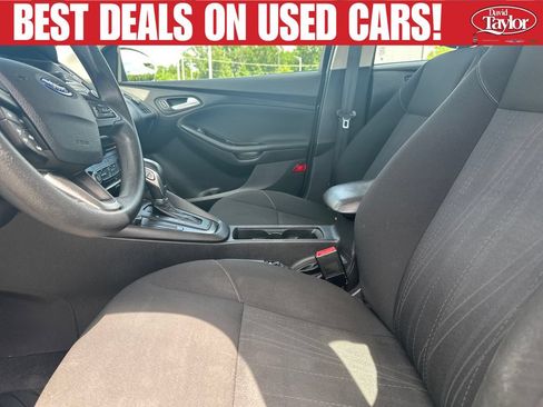 Used 2015 Ford Focus SE FWD image 10