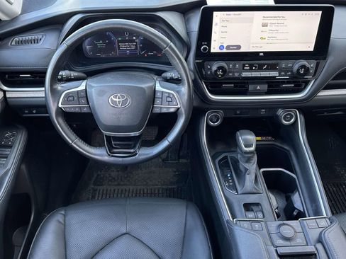 Used 2024 Toyota Grand Highlander Limited image 10