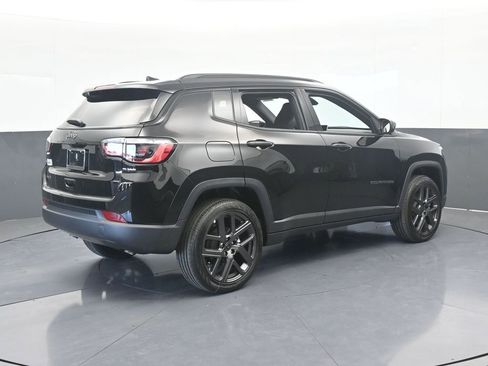 New 2026 Jeep Compass Latitude image 6
