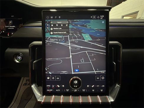 Certified 2024 GMC Acadia AT4 w/ Luxury Package image 18