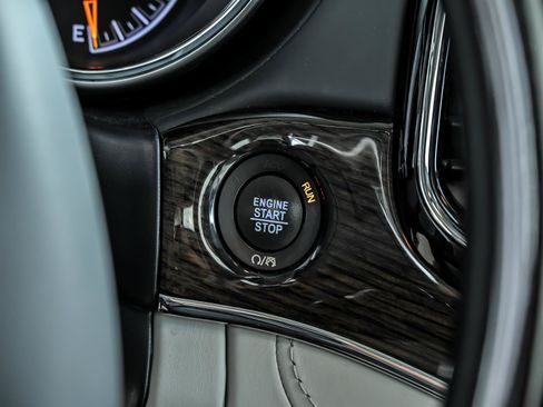 Used 2019 Jeep Grand Cherokee Summit AWD/4WD image 21