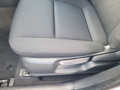 Used 2024 Toyota Corolla LE FWD image 27