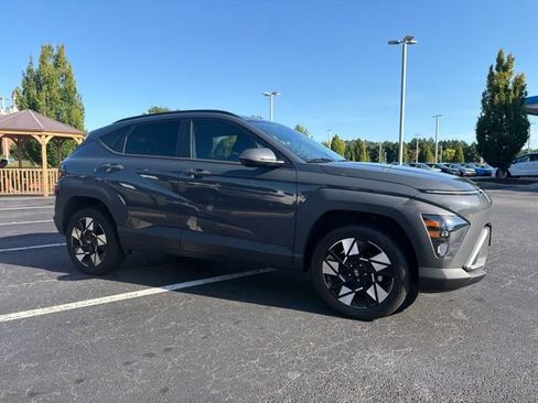 Used 2024 Hyundai Kona SEL AWD/4WD image 4