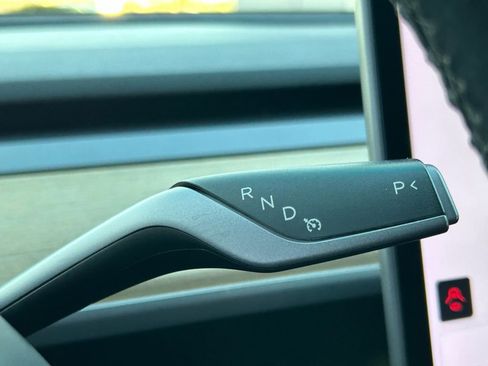 Used 2018 Tesla Model 3 image 27