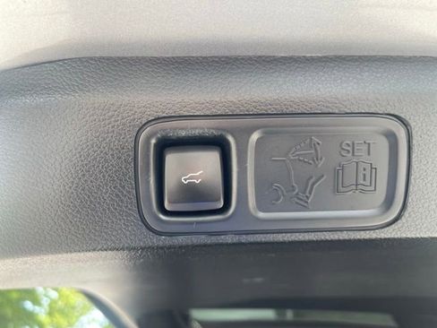 Used 2021 Ford Expedition XLT RWD image 14