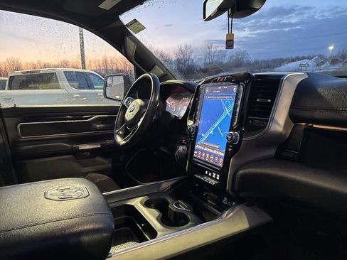 Used 2019 RAM 1500 Laramie image 12