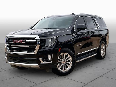 Used 2022 GMC Yukon SLT w/ SLT Luxury Package image 3
