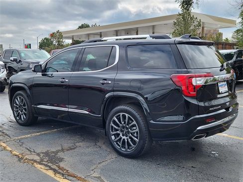 Used 2023 GMC Acadia Denali w/ Black Diamond Edition image 6