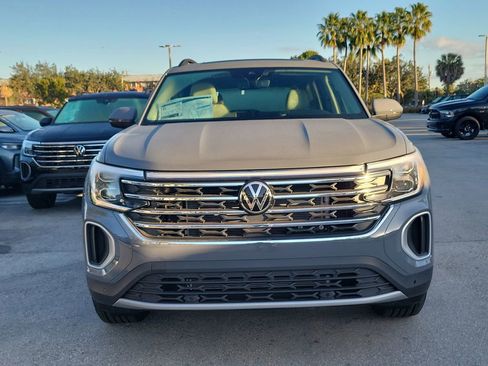 New 2026 Volkswagen Atlas SE image 2
