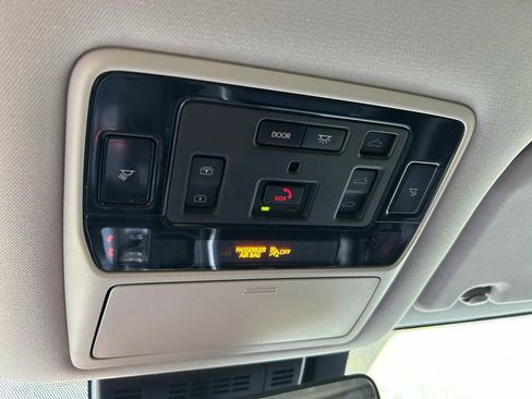 Certified 2025 Toyota Grand Highlander FWD image 33