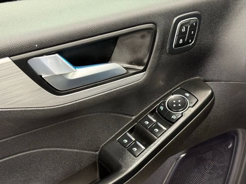 Used 2024 Ford Escape Platinum image 15