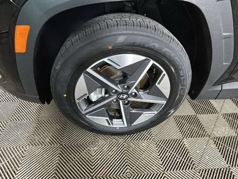 Certified 2025 Hyundai Tucson SEL AWD/4WD image 9