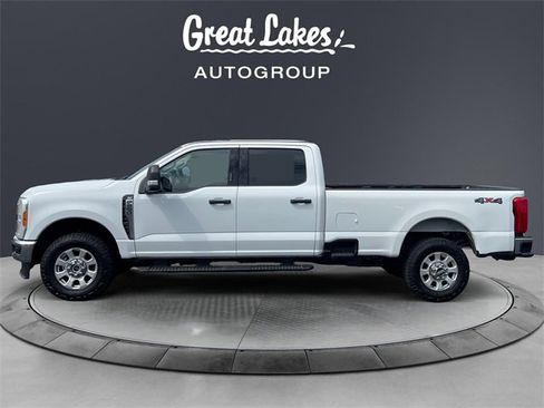 Used 2023 Ford F250 XLT image 2
