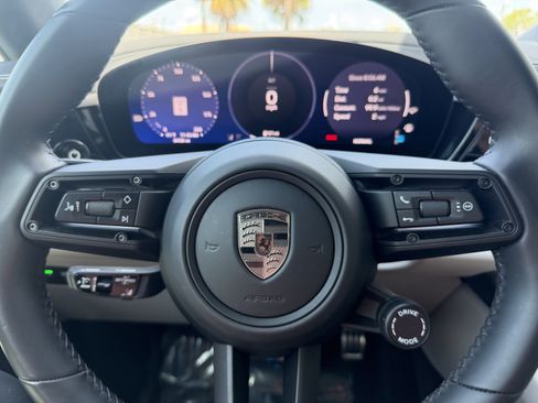 Certified 2024 Porsche Macan Turbo Electric AWD/4WD image 37