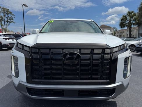 Used 2023 Hyundai Palisade SEL FWD image 3