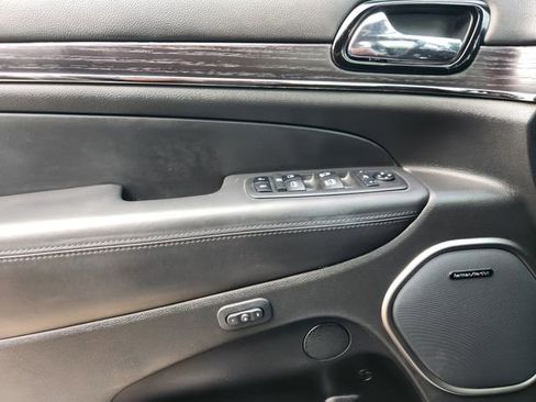 Used 2019 Jeep Grand Cherokee High Altitude RWD image 20