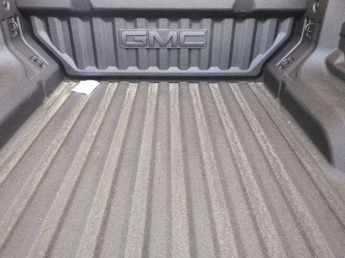 New 2025 GMC Canyon AT4 image 19