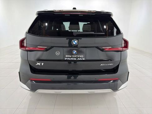 Certified 2023 BMW X1 xDrive28i w/ Convenience Package AWD/4WD image 4