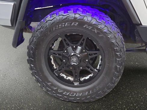 Used 2012 Toyota FJ Cruiser 4WD w/ Convenience Pkg image 33