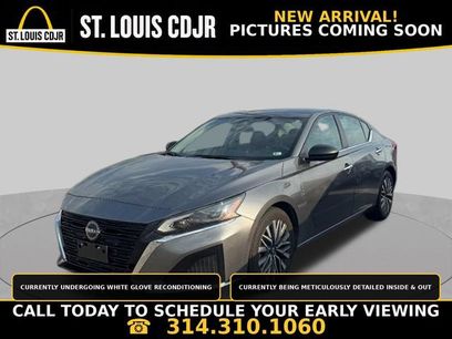 Used 2024 Nissan Altima 2.5 SV