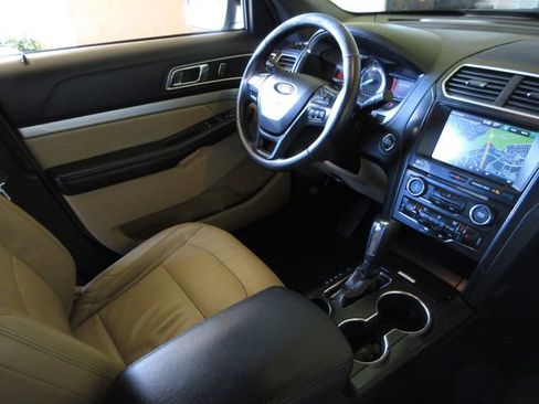 Used 2016 Ford Explorer XLT w/ Equipment Group 202A image 21