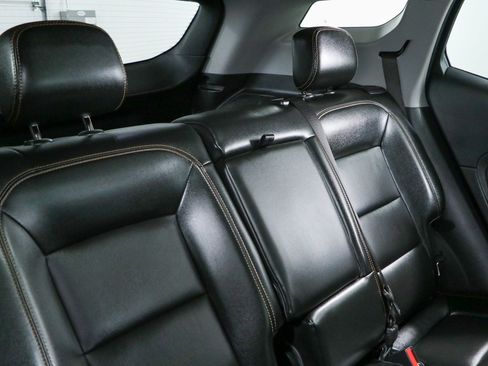 Used 2020 GMC Terrain SLT w/ Preferred Package FWD image 29