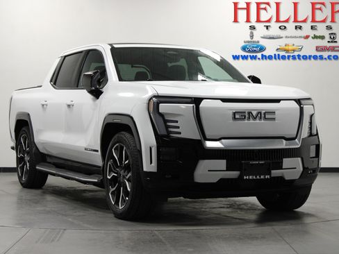 Used 2025 GMC Sierra EV Denali AWD/4WD image 1