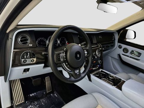 Used 2023 Rolls-Royce Cullinan Black Badge w/ Driver's Package AWD/4WD image 9