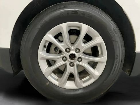 Used 2020 Chevrolet Equinox LS FWD image 25