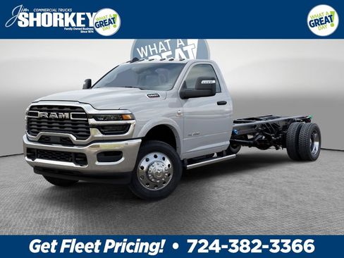 New 2026 RAM 5500 4x4 Regular Cab image 2