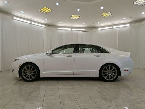 Used 2016 Lincoln MKZ Hybrid w/ Equipment Group 600A Reserve FWD image 5