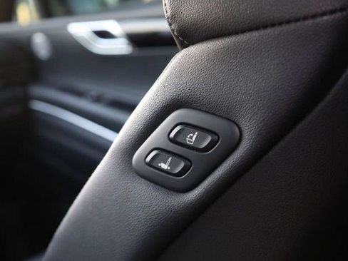 Used 2025 Genesis GV80 2.5T Standard AWD/4WD image 23