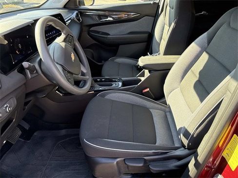 Used 2025 Chevrolet TrailBlazer LT image 26