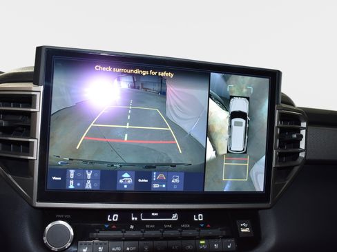 Used 2024 Toyota Sequoia Limited w/ Tow Technology Package AWD/4WD image 21