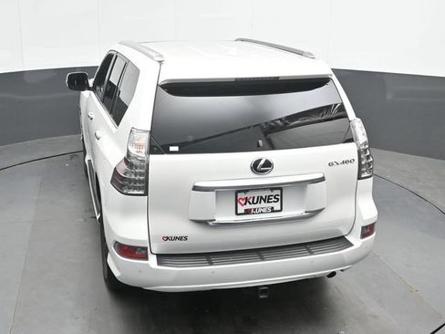 Used 2022 Lexus GX 460 Premium w/ Premium Package AWD/4WD image 31