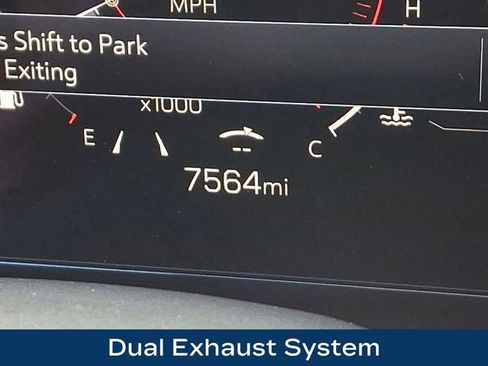 Used 2025 GMC Yukon Denali w/ Sun & Power Step Package image 25