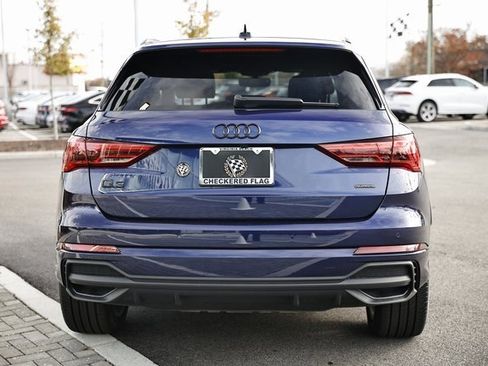 Certified 2025 Audi Q3 2.0T Premium w/ Convenience Package image 10