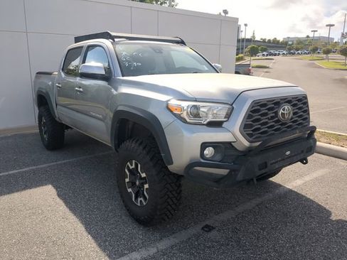 Used 2021 Toyota Tacoma TRD Off-Road image 1