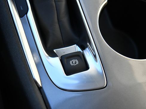 Used 2023 Chevrolet Malibu LT image 25