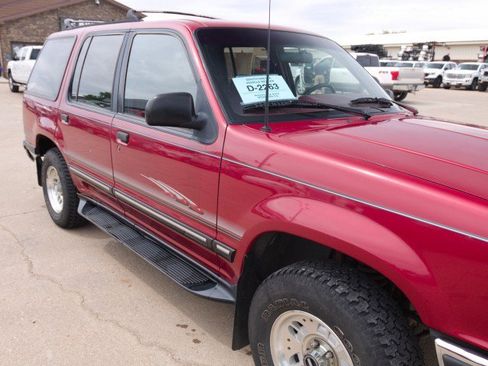 Used 1994 Ford Explorer XLT AWD/4WD image 10