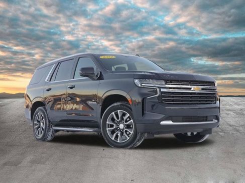 Used 2022 Chevrolet Tahoe LT w/ Luxury Package image 6