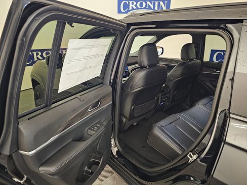 New 2025 Jeep Grand Cherokee Limited w/ Luxury Tech Group II image 46