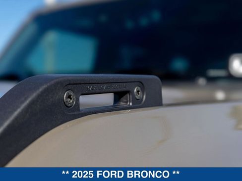 Used 2025 Ford Bronco Badlands AWD/4WD image 20