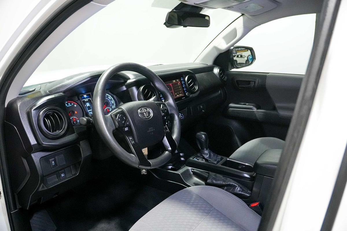 Used 2021 Toyota Tacoma SR RWD image 13