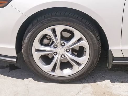 Used 2023 Honda Accord LX image 5