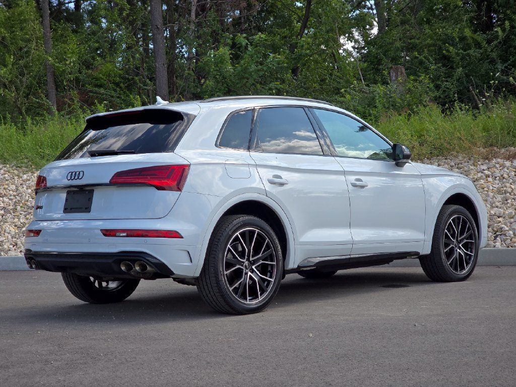 Certified 2024 Audi SQ5 Premium Plus AWD/4WD image 6