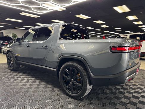 Used 2022 Rivian R1T Launch Edition image 8