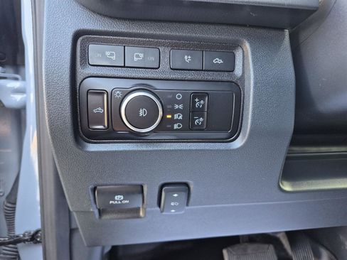 Certified 2024 Ford F250 Platinum image 12