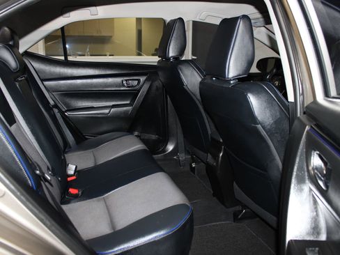Used 2018 Toyota Corolla SE FWD image 26