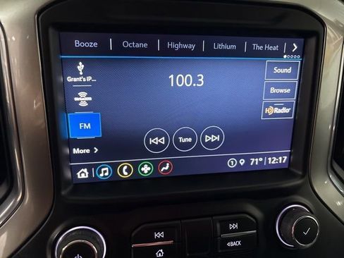 Used 2021 Chevrolet Silverado 2500 LTZ w/ LTZ Convenience Package image 27